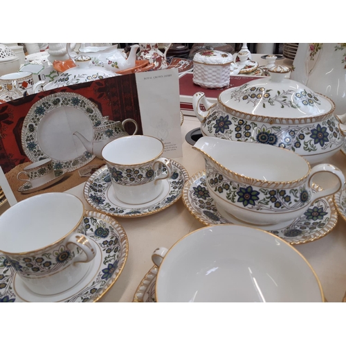 218 - An approx. 63 piece Royal Crown Derby Caliph Queen's Gadroon dinner service to include 8 dinner plat... 