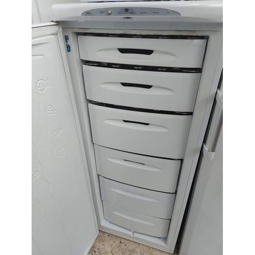 950 - A white Hotpoint future RZA 64 upright freezer