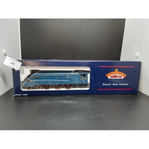 277 - A boxed Bachmann branch-line 31-592 A4468 Mallard LNER '00' gauge locomotive and tender in Garter bl... 