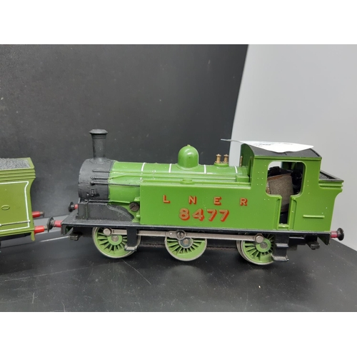 286 - Three '00' gauge locomotives to include a Hornby R252 LNER 8477 0-6-0 in green livery, Hornby R1069 ... 