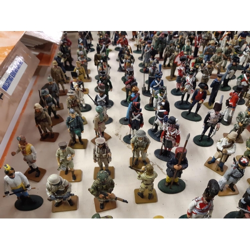 295 - An extensive collection of Del Prado lead figurines to include USSR 1943 infantry soldier, Staff Ser... 