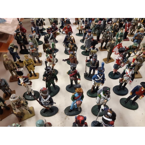 295 - An extensive collection of Del Prado lead figurines to include USSR 1943 infantry soldier, Staff Ser... 