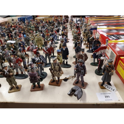 295 - An extensive collection of Del Prado lead figurines to include USSR 1943 infantry soldier, Staff Ser... 