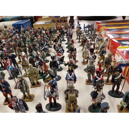 295 - An extensive collection of Del Prado lead figurines to include USSR 1943 infantry soldier, Staff Ser... 