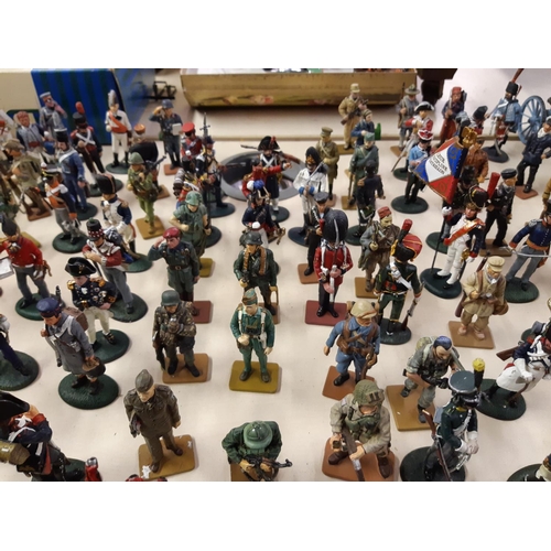 295 - An extensive collection of Del Prado lead figurines to include USSR 1943 infantry soldier, Staff Ser... 