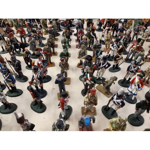 295 - An extensive collection of Del Prado lead figurines to include USSR 1943 infantry soldier, Staff Ser... 