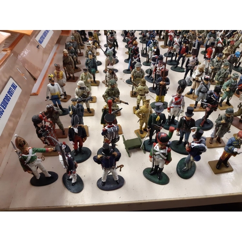 295 - An extensive collection of Del Prado lead figurines to include USSR 1943 infantry soldier, Staff Ser... 