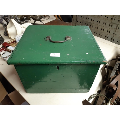 310 - A vintage green painted pine box - measuring approx. 25cm high, 31cm deep and 37cm wide