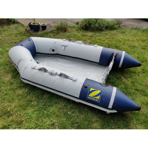 826 - A Zodiac Cadet C260 slatted floor roll up inflatable motor boat (see condition report)