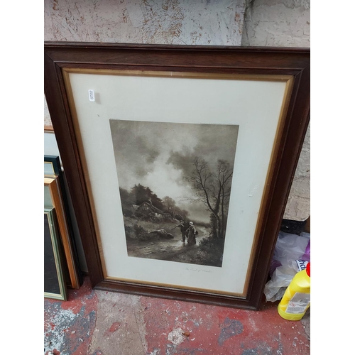 471 - A collection of antique and vintage framed pictures to include a Victorian black and white engraving... 