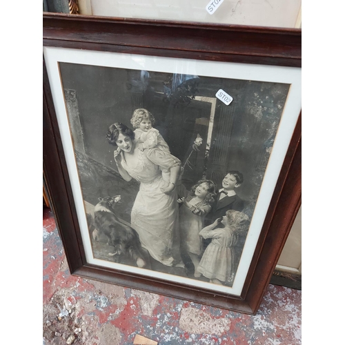 471 - A collection of antique and vintage framed pictures to include a Victorian black and white engraving... 