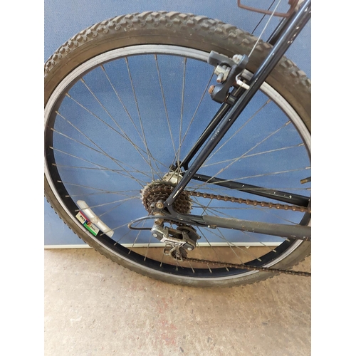 707 - A black Coventry Eagle Blackrock mens mountain bike with 18 speed Shimano gear system