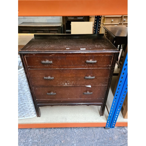 530 - A vintage oak chest of three drawers