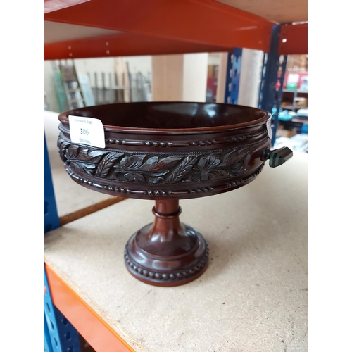 306 - An early 20th century carved mahogany pedestal bowl with acanthus leaf border and beaded base - meas... 