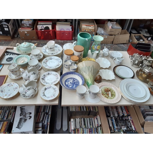 171 - A large collection of mixed china to include an approx. 40 piece Royal Worcester June Garland dinner... 