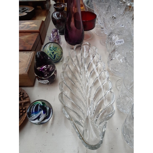 190 - A collection good quality glassware to include Royal Doulton cut crystal spherical decanter, set of ... 