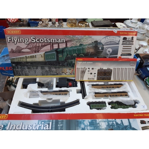 266 - A boxed Hornby 'Flying Scotsman' 00 gauge electric train set