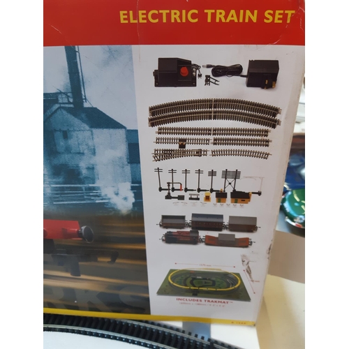 267 - A boxed Hornby 'The industrial' 00 gauge electric train set