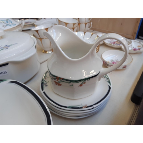 270 - A large collection of good quality ceramics to include a 26 piece Royal Doulton Juno pattern part di... 