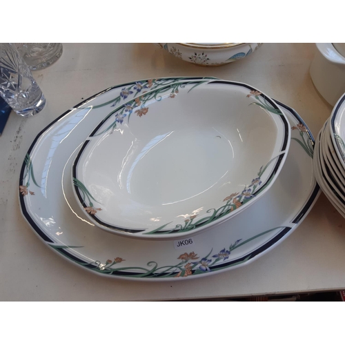 270 - A large collection of good quality ceramics to include a 26 piece Royal Doulton Juno pattern part di... 