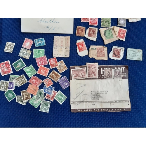 81 - A collection of assorted worldwide stamps