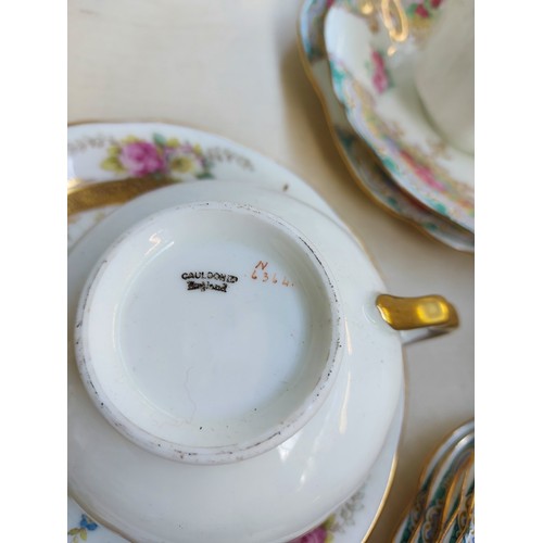 211 - A collection of china and glassware to include a thirty one piece Paladin china part tea set, two cu... 