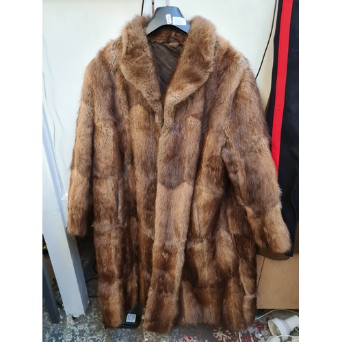 335c - A good quality vintage ladies 3/4 length fur jacket