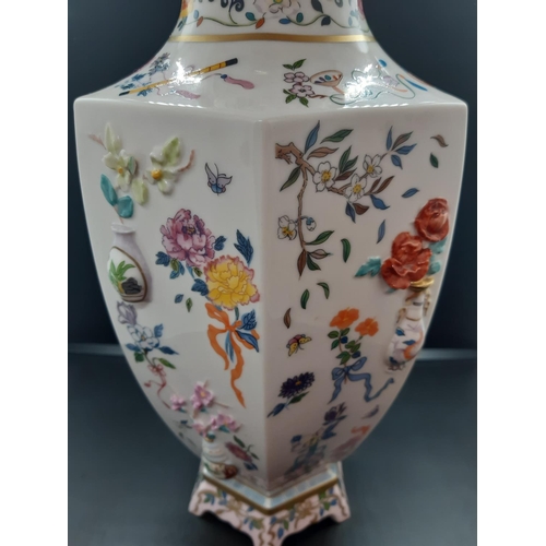 100 - A Franklin Mint vase of one hundred flowers by Dawen Wang - measuring approx. 30.5cm in height (see ... 