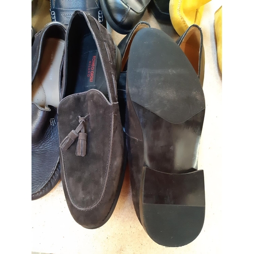 154 - Fourteen pairs of good quality size 7 - 8 men's shoes to include Kurt Geiger, Carvela, Romeo Gigli, ... 