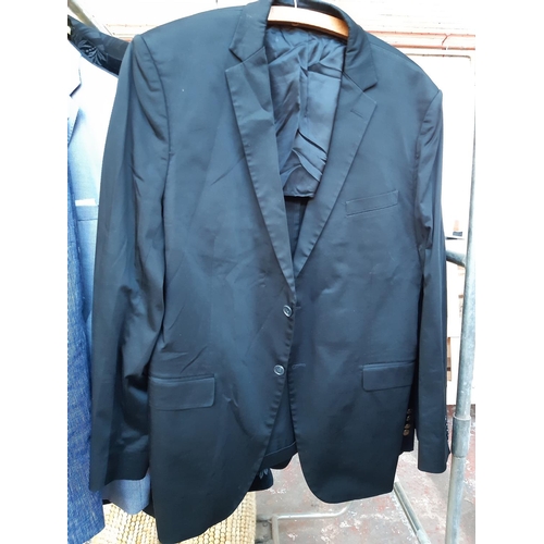 170 - Thirteen good quality mens suit jackets to include an as new Gant, Moss, Favourbrook, Zara, Brioni, ... 