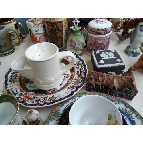 254 - 22 pieces of assorted ceramics to include Wedgwood cobalt blue Jasperware coronation lidded trinket ... 