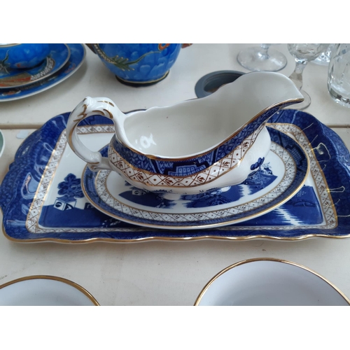 257 - 36 pieces of assorted ceramics to include Chinese blue and white porcelain cup and saucer with six c... 