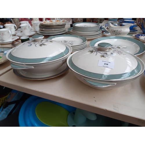 258 - 23 pieces of Midwinter Stylecraft dinnerware to include 6 side plates, 6 dinner plates, 2 tureens et... 