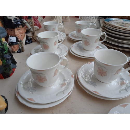 260 - A 26 piece Royal Albert Fantasia tea set to include 8 trios, 1 milk jug and 1 sugar bowl