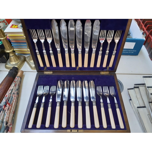 299 - Ten items to include five cased cutlery sets (two being Walker & Hall - last 2 images), oak cased tw... 