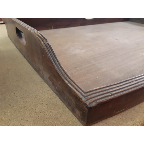 146 - A large Georgian mahogany butlers tray - measuring approx. 87cm wide