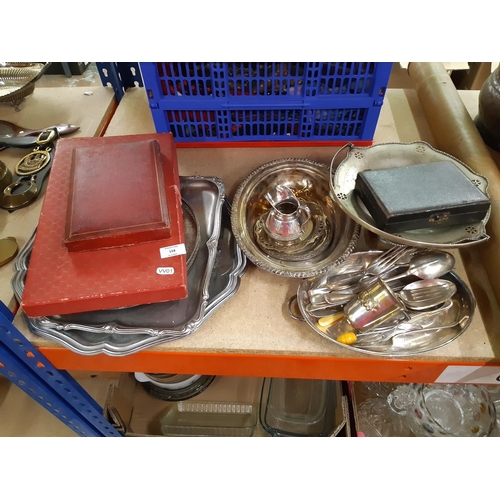 158 - A collection of assorted metalware to include loose cutlery, cased cutlery, serving trays etc.