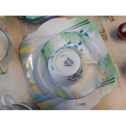 196 - A collection of assorted ceramics to include 19 pieces of Art Deco Grafton china, 5 Denby tea cups, ... 