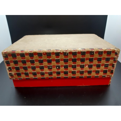136 - An early/mid 20th century Mahjong set with 144 tiles