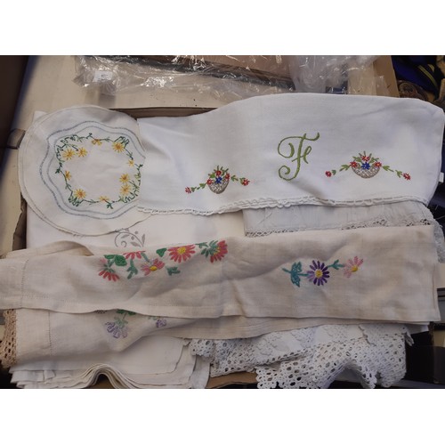 289 - A collection of embroidered linen to include silk pillowcase, table runner etc.