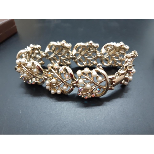 16 - Five items to include a 9ct gold bracelet - approx. 1 gram, three 925 silver bracelets and one furth... 