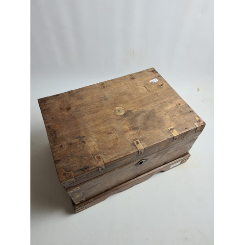 234 - A vintage Indian hardwood work box - measuring approx. 36.5cm wide, 21cm high and 25cm deep