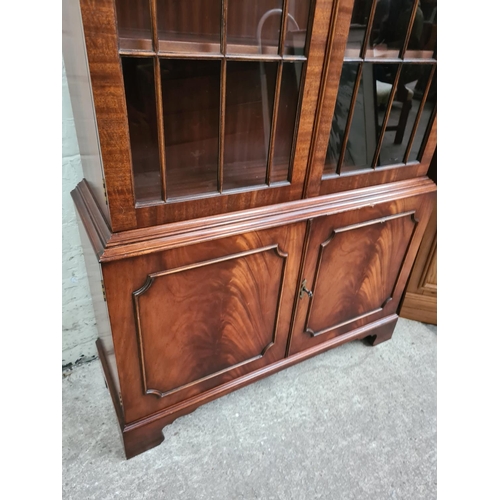 306 - A mahogany display cabinet - approx. 101cm wide x 185cm high x 35cm deep