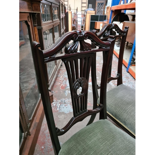 338 - A pair of Edwardian mahogany dining chairs