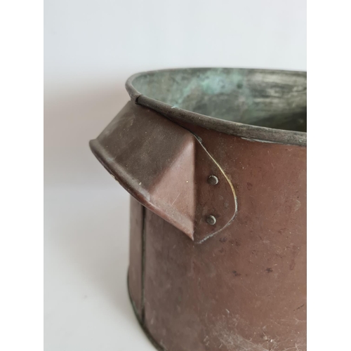 97 - A 19th century copper oval twin handled coal bucket - approx. 44cm wide excluding handles and 32cm d... 