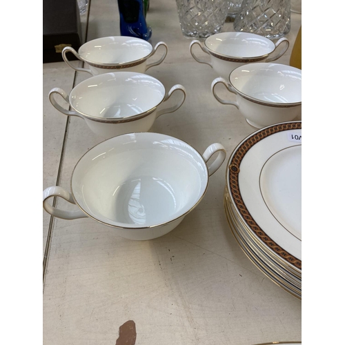 137 - 19 pieces of Wedgwood Commodore dinner ware comprising 5 twin handled soup cups, Gravy boat and stan... 