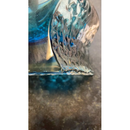 50 - A Whitefriars style blue glass diamond shaped ashtray - approx. 16cm long, 8cm wide and 6.5cm high