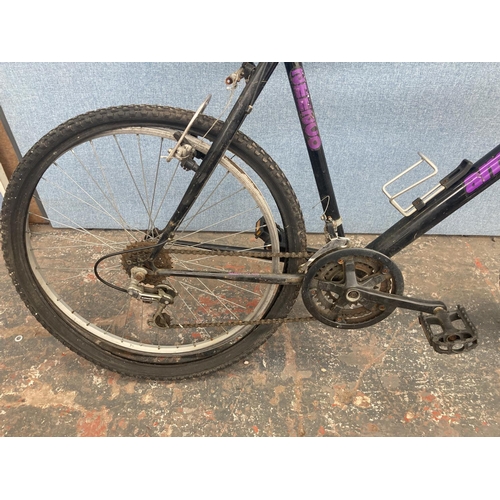 1099 - A black and purple Ammaco Heavy Metal gent's mountain bike with 18 speed Shimano gear system