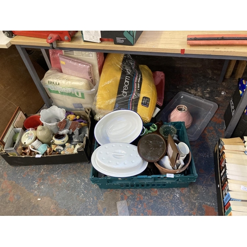 1270 - A mixed lot of boxes and loose items to include deer bookends, white enamel cooking pot, chamber pot... 