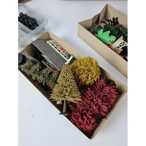 147 - A box containing various model railway accessories